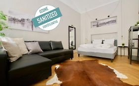 Standard Apartment By Hi5 - Steindl Street